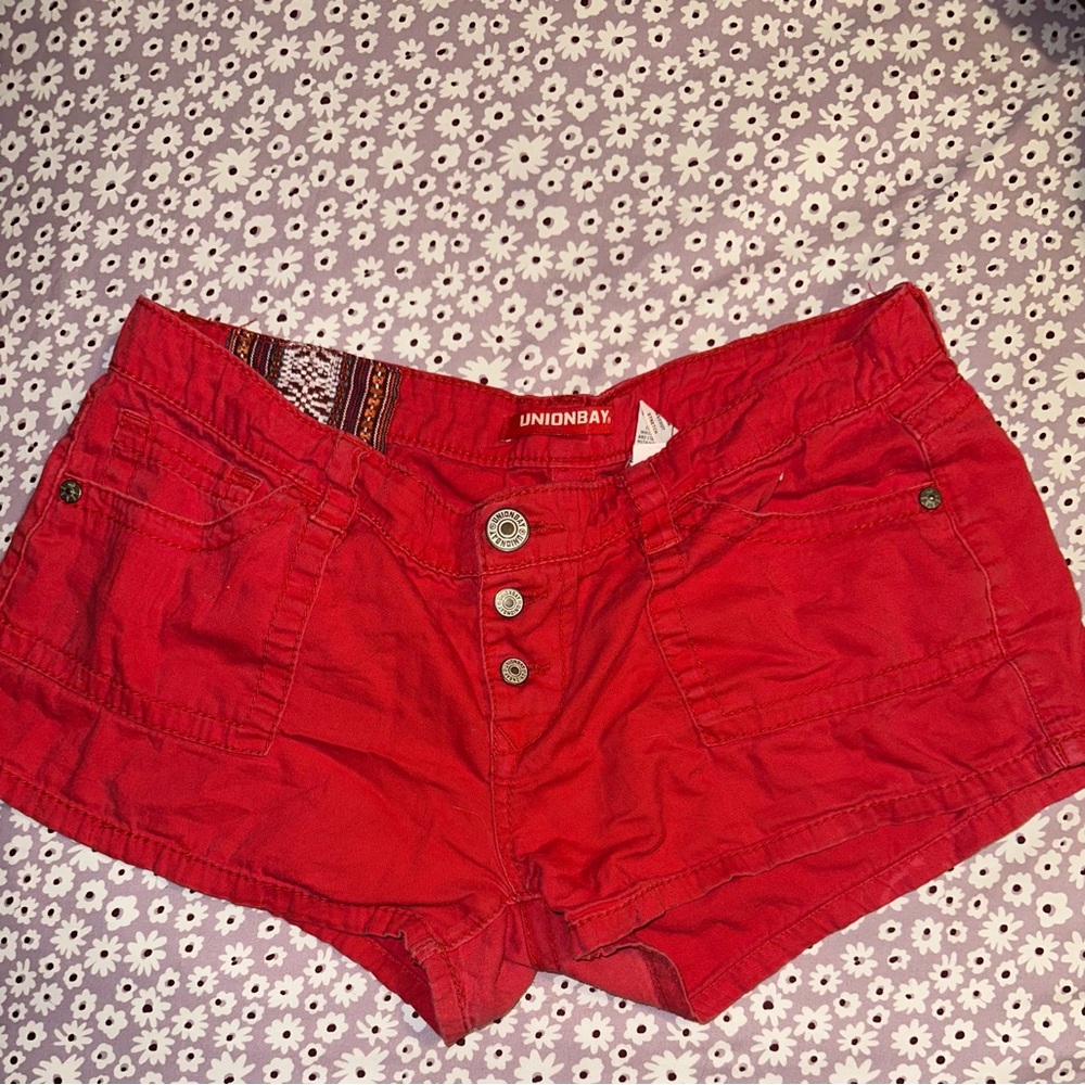 UNIONBAY Women's Vibrant Red Cargo Shorts